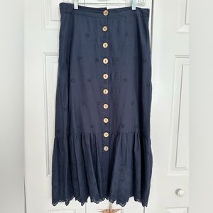 Eyelet navy color maxi skirt. Sz 8
